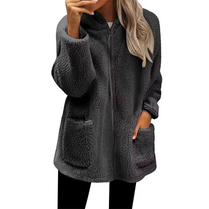 Wygodna i ciepła damska kurtka z kapturem i zamkiem błyskawicznym