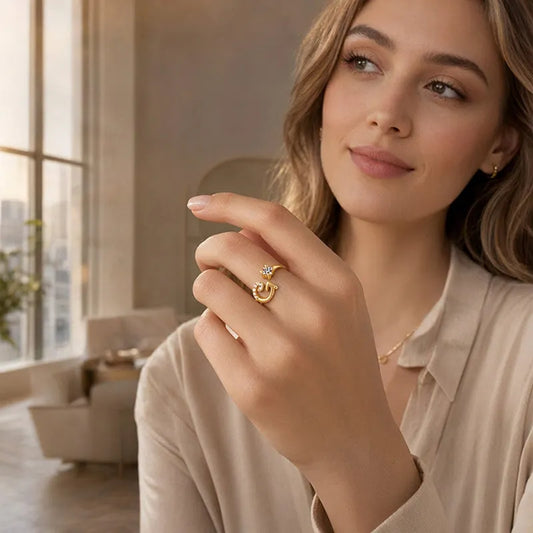 ⏳Ograniczona czasowo zniżka 50%⏰Regulowany pierścionek z inicjałem Sparkle dla kobiet💍