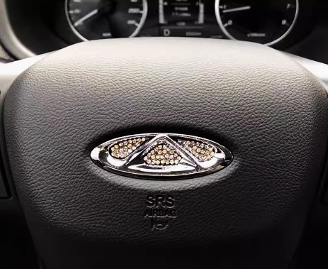 Naklejka kryształowa na kierownicę