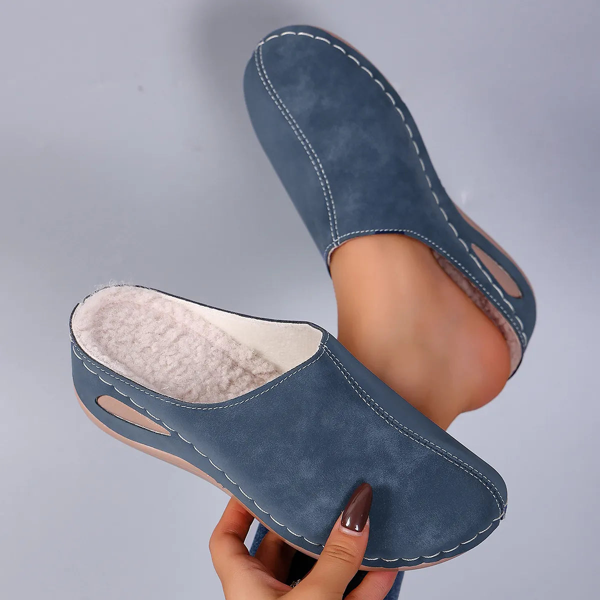 Women's Comfort Winter Shoes – Warm Plush Interior with Non-Slip Supportive Sole