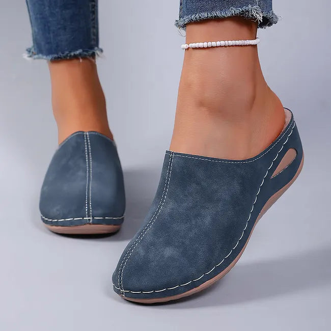 Women's Comfort Winter Shoes – Warm Plush Interior with Non-Slip Supportive Sole
