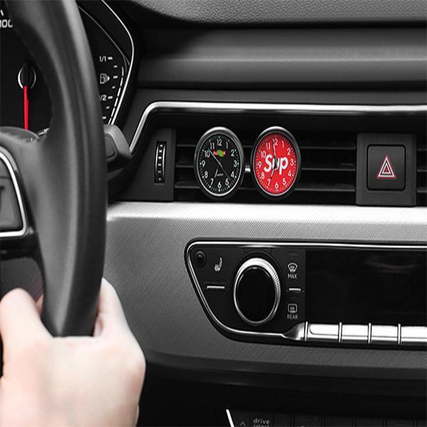 Zegarek kwarcowy do samochodu