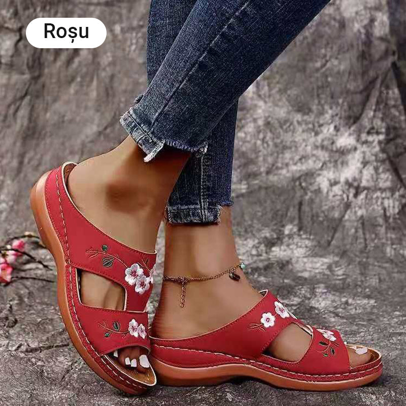 🏖️Wygodne damskie kapcie na platformie z odkrytymi palcami