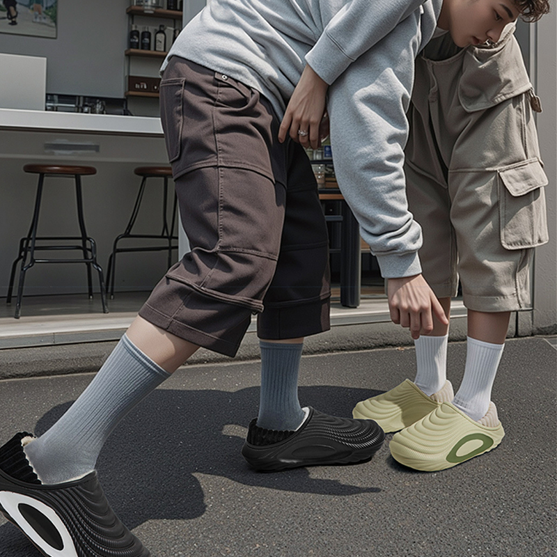 Zimowe ocieplane kapcie z miękką podeszwą